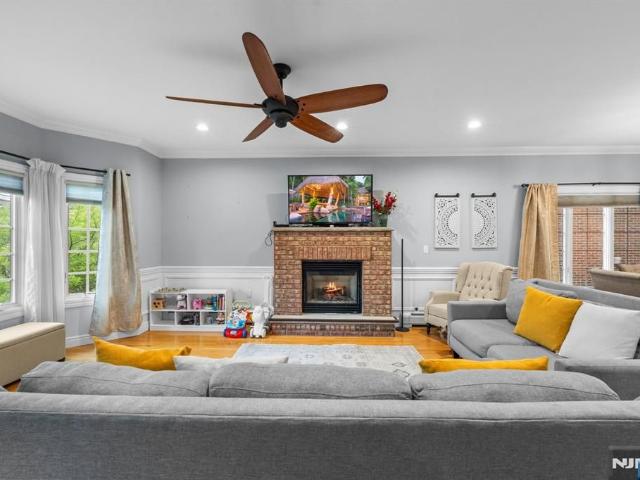 Townhouse for sale in Cliffside Park