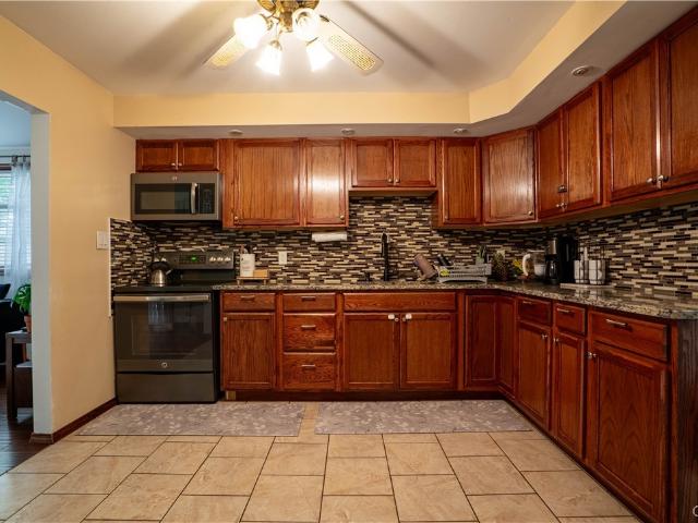 House for sale in Oneida, New York