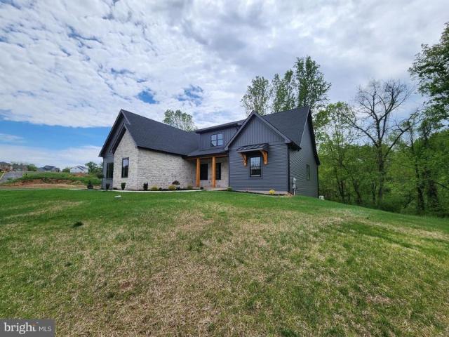 House for sale in Lewisberry