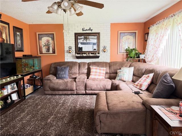 House for sale in Oneida, New York