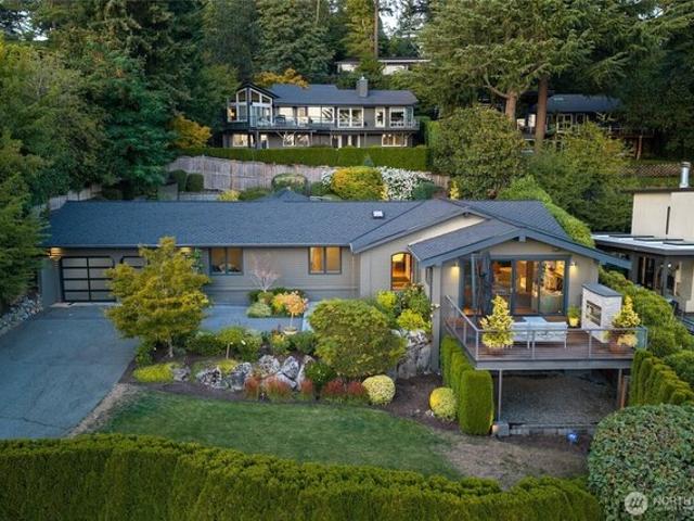 House for sale in Mercer Island, Washington