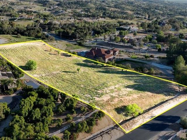 Land for sale in Temecula, California