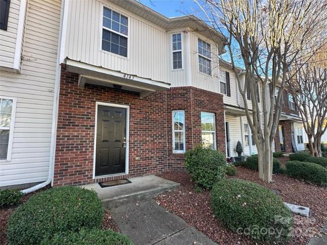 Townhouse for sale in Concord