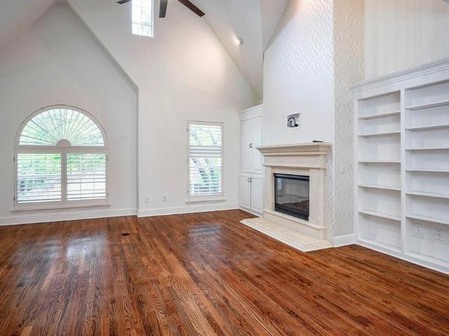 Townhouse for sale in Addison, Texas