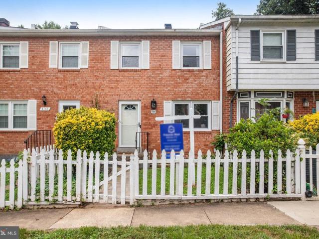 Townhouse for sale in Woodbridge