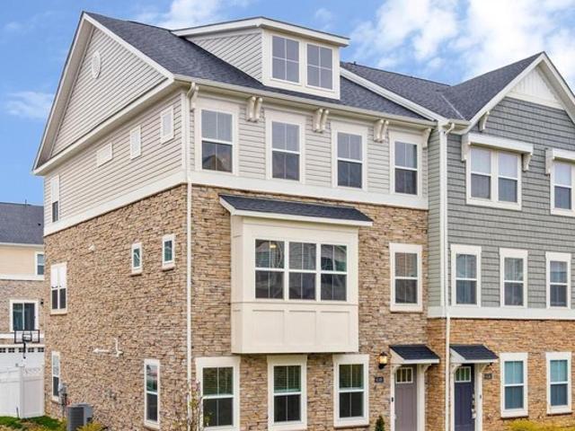 Townhouse for sale in White Plains, Maryland