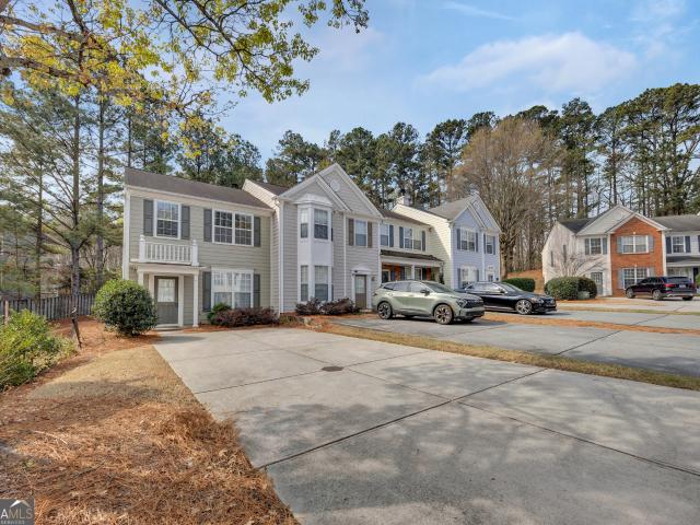 Townhouse for sale in Duluth, Georgia