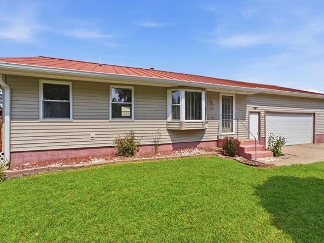 House for sale in Camanche, Iowa