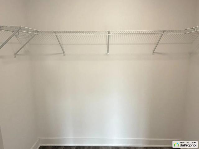 Apartment for rent in Pointe-Claire, Montréal (région administrative)