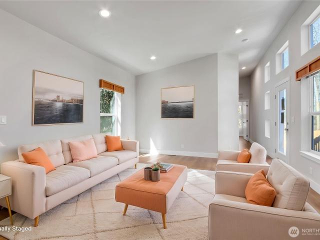 Property for sale in Roy, Washington