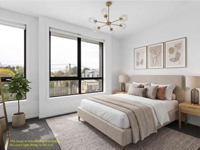 Townhouse for sale in Waltham, Linwood-Central-Heathcote Community