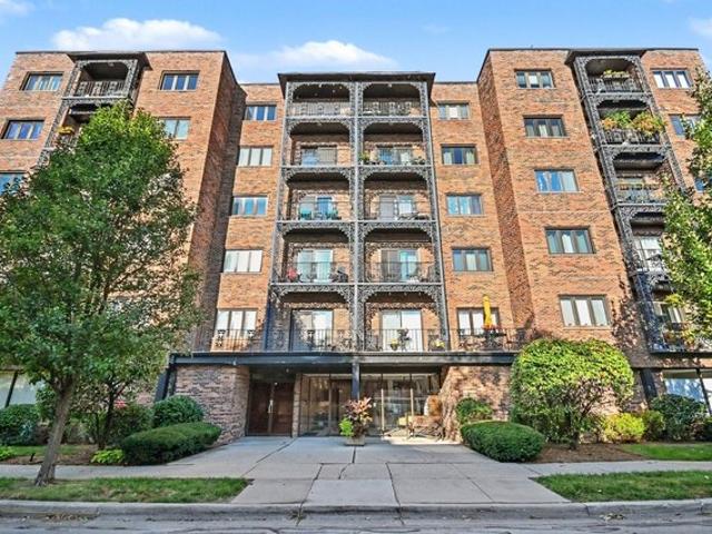 Condo for sale in River Forest, Cook County