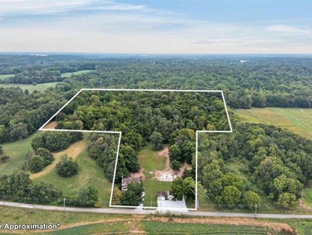 House for sale in Bloomingdale, Indiana