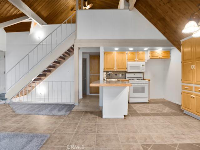 House for sale in Blue Jay, California