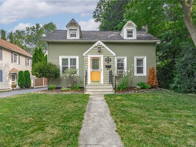 House for sale in Niagara, New York