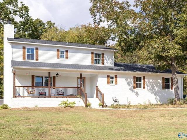 House for sale in Laceys Spring, Morgan County