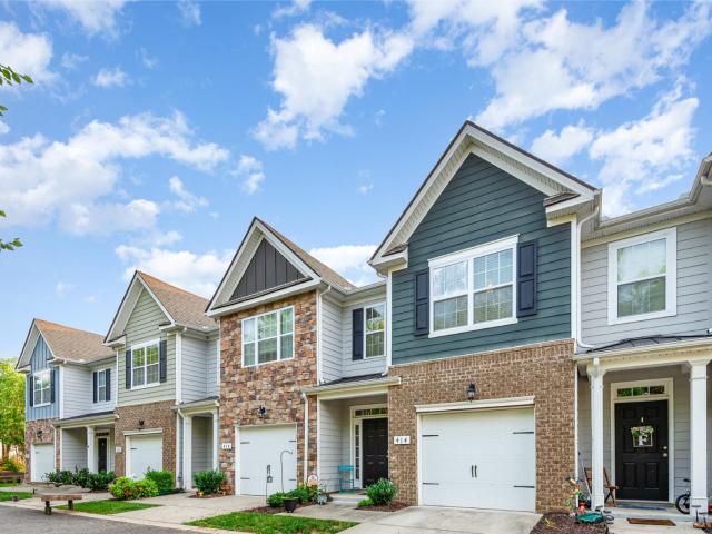 Townhouse for sale in Pleasant View