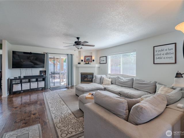 House for sale in Kalama, Cowlitz County