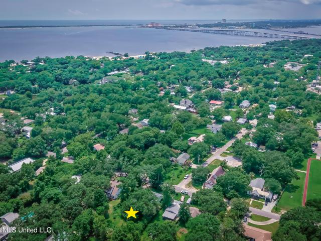 House for sale in Ocean Springs, Mississippi