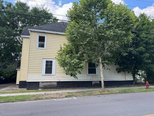 House for sale in Syracuse, New York