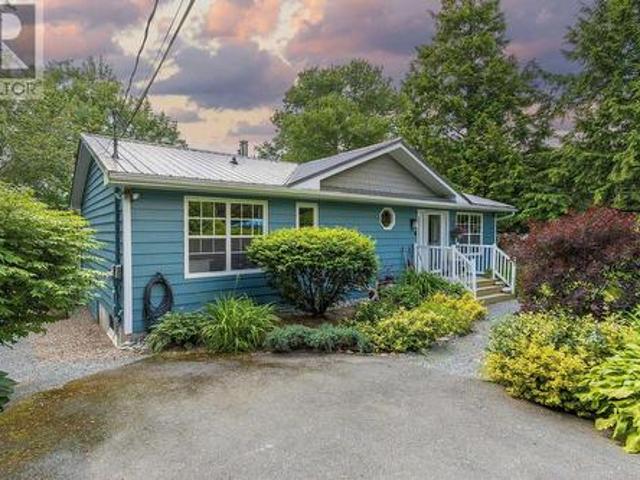 House for sale in Lake Echo, Nova Scotia