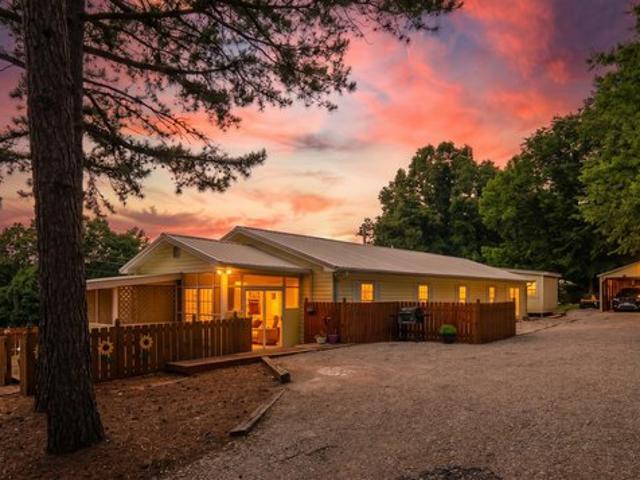 House for sale in Thayer, Missouri
