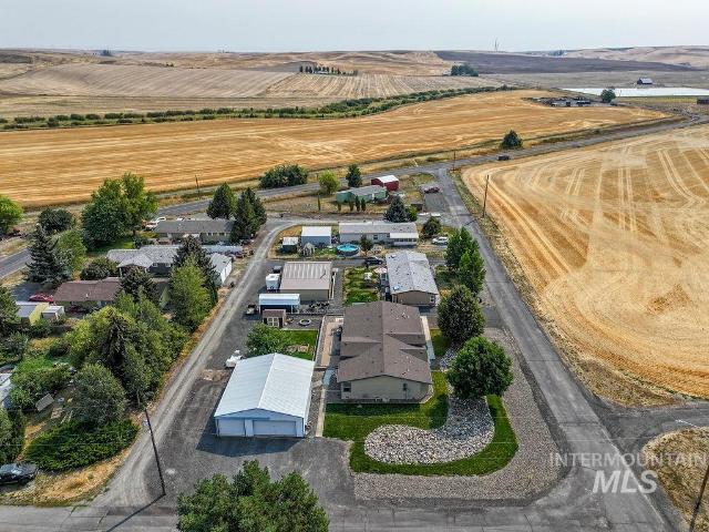 House for sale in Genesee, Idaho
