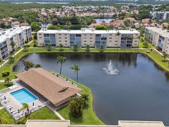 Condo for sale in Dania, Florida