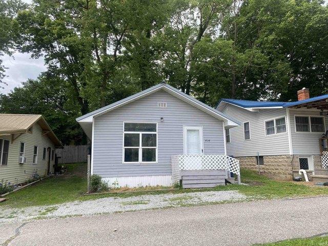 House for sale in Silver Lake, Indiana