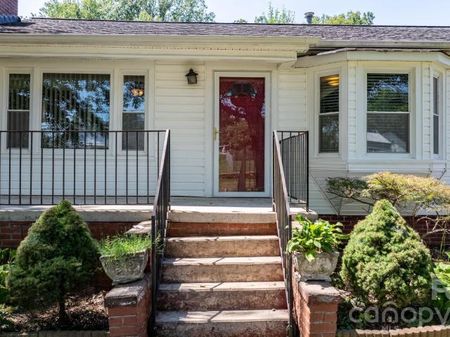 House for sale in Morganton, Burke County