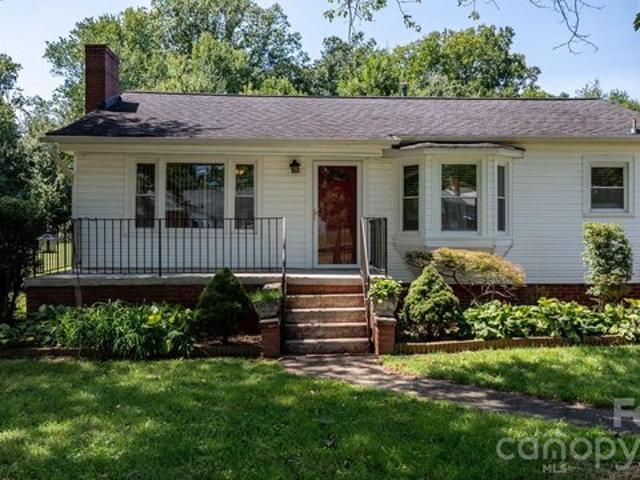 House for sale in Morganton, Burke County