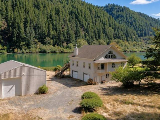 House for sale in Reedsport, Douglas County