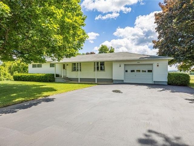 House for sale in Piffard, New York
