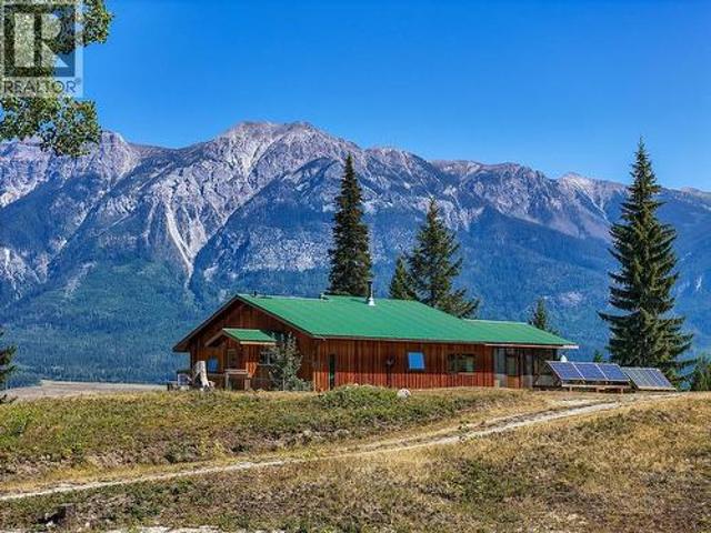 House for sale in Parson, British Columbia