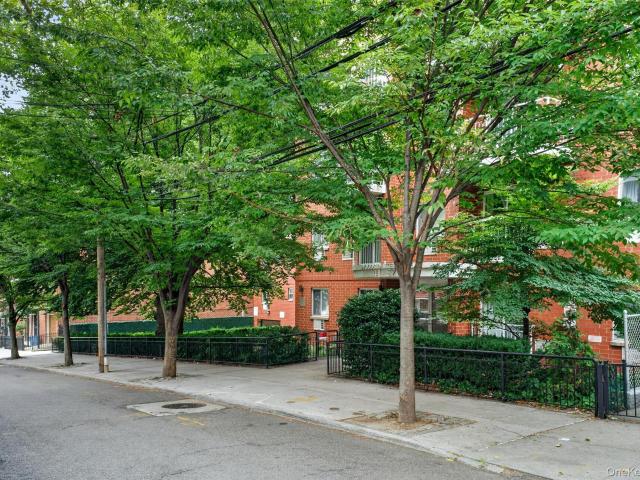 Condo for sale in Queens, Arverne