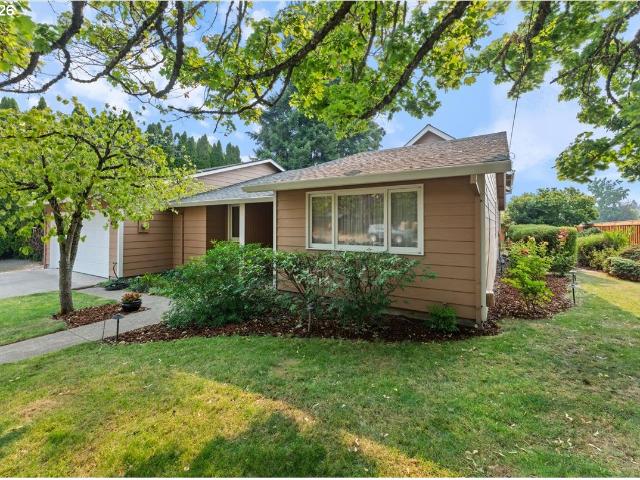 House for sale in Hubbard, Marion County