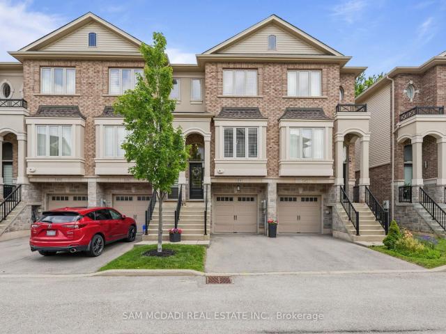 Townhouse for sale in Woburn, Ontario