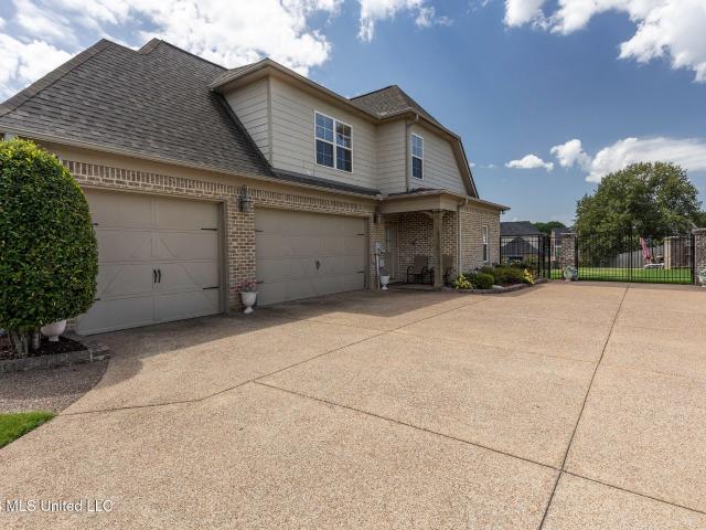 House for sale in Nesbit, Mississippi