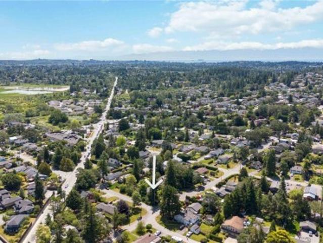 House for sale in Strawberry Vale, Saanich