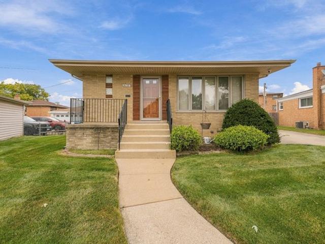 House for sale in Alsip, Illinois