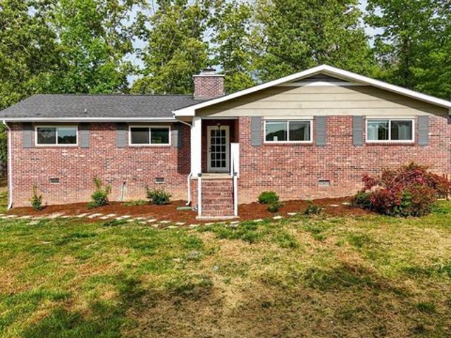 House for sale in Chickamauga, Georgia