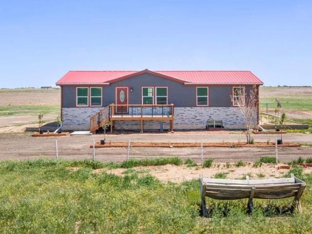 House for sale in Bennett