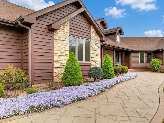 House for sale in Winthrop Harbor, Illinois