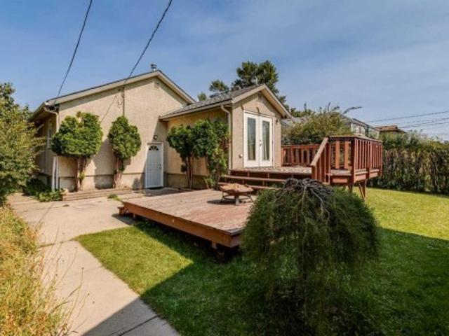 House for sale in Windsor Park, Calgary