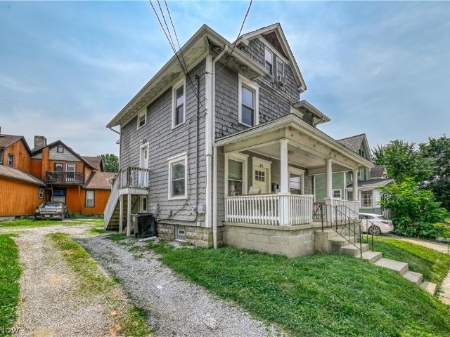 House for sale in Summit, Ohio