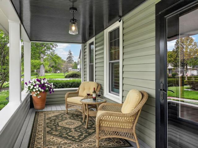 House for sale in Glen Ellyn, Illinois