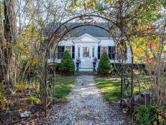 Property for rent in Cataumet, Massachusetts