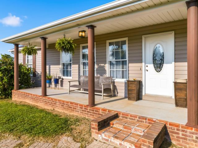 House for sale in Hustonville, Kentucky