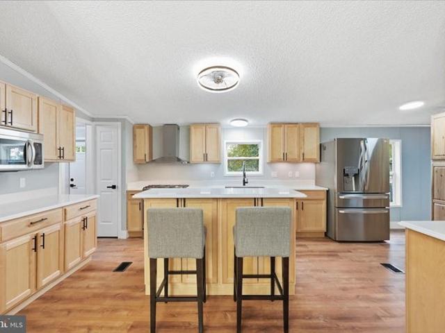 House for sale in Lothian, Maryland