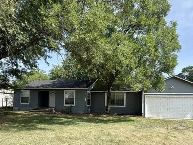 House for sale in Ellis, Texas